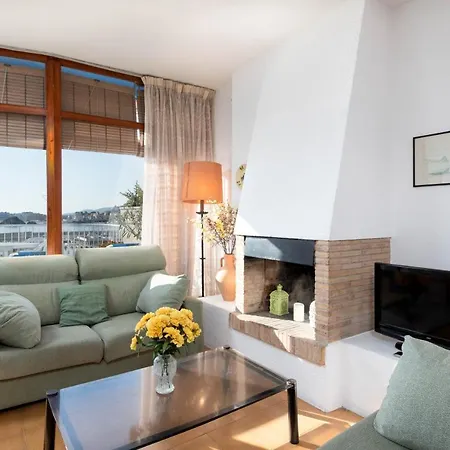U-nique Esplanada Apartment *